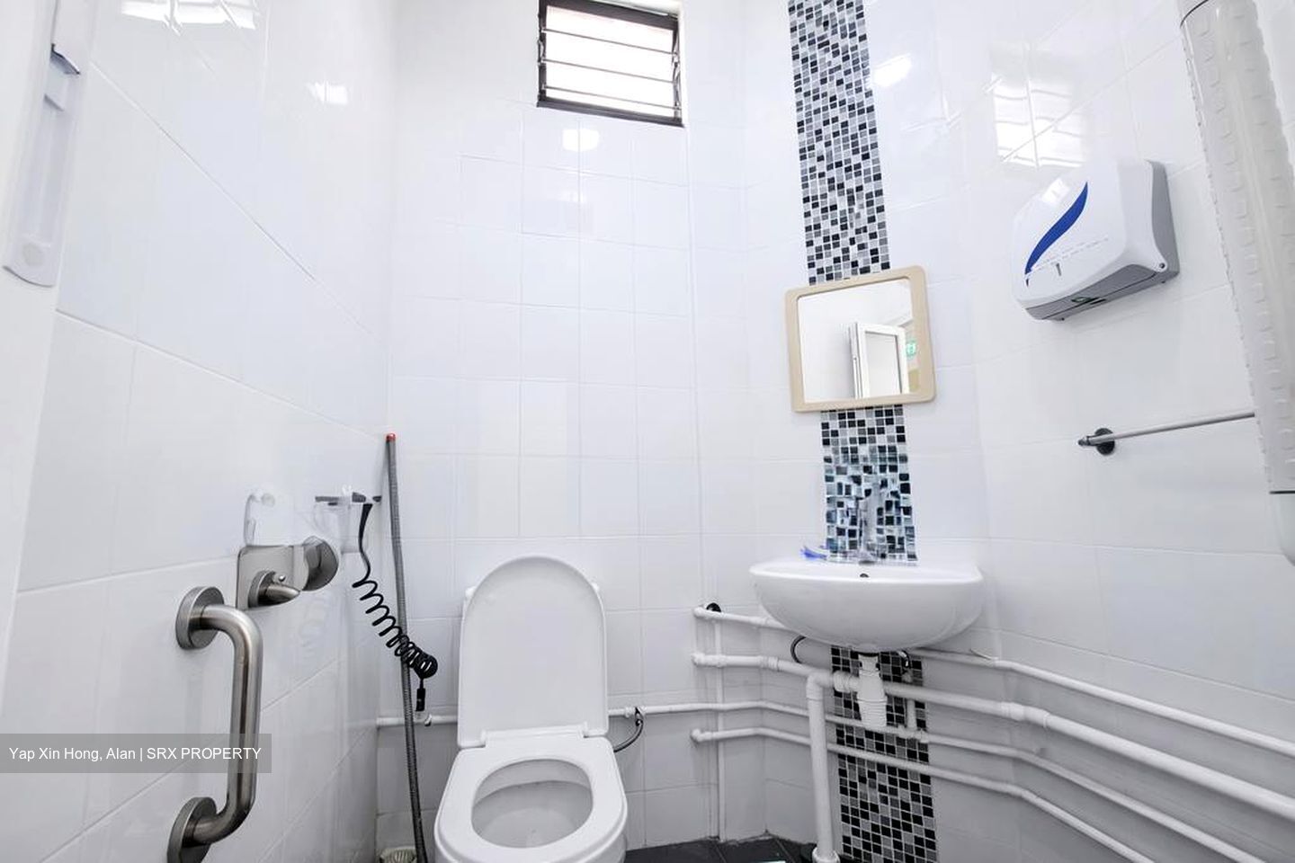 Jurong Gateway Road (D22), Retail #522454761